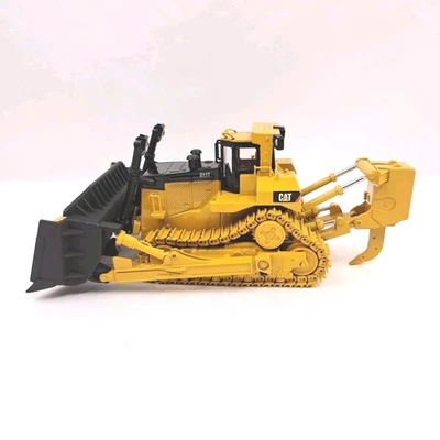 Norscot 55212 1/50 Caterpillar D11T Track Type Tractor For Parts or Repair - Image 1 of 4
