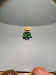 LEGO DUPLO FIGUR- ZOO MITARBEITER, GUT, WIE ABGEBILDET! - Bild 1 von 2