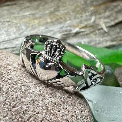 Claddagh Ring Celtic Wedding Band Irish Ireland Ladies Love Gift 925 Ring - Image 1 of 4
