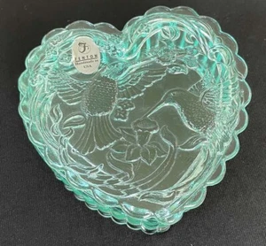 FENTON Hummingbird Floral Scallop Cover Heart Shape Trinket Box Aqua Blue Green - Picture 1 of 4