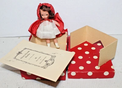 Muñecas Nancy Ann Storybook Caperucita Roja #116 muñeca con caja y papel insertable Foto 1 de 4