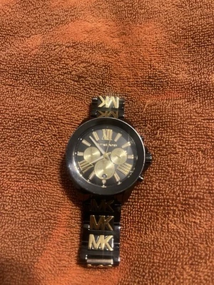 Michael Kors MK6953 Wren MK Logo Bracelet Quartz Chronograph. Pre-owned $75.00. - Image 1 of 4