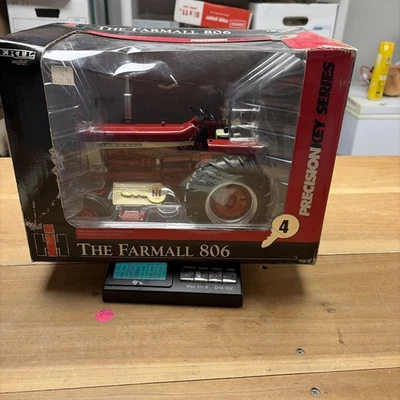 1/16 Farmall 806 Tractor Precision Key Series #4 - Image 1 of 4