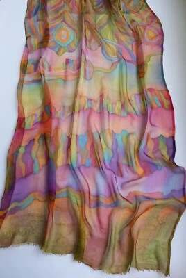 Bufanda de gasa pintada a mano plumas bufanda de mujer regalo para ella. Foto 1 de 4