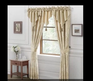 Waterford Linens Copeland Valance One 40in X 25in - Picture 1 of 3