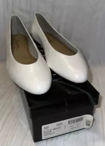 Rafferty "Michelle" White Ballet Style Shoes - Size 7.5M *NEW* - Picture 1 of 6
