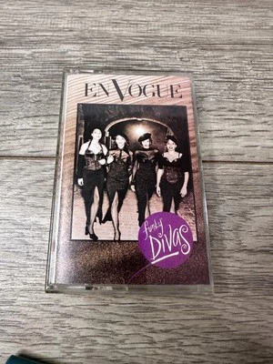 Vintage En Vogue Cassette Funky Divas 1992 R&B Soul Album Tape EastWest - Image 1 of 4