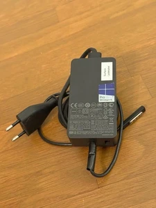 Alimentatore originale Microsoft Surface 1536 caricabatterie per Surface Pro 1/2 - Foto 1 di 3