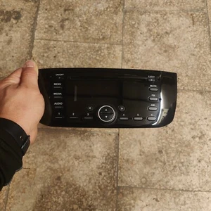 Autoradio Stereo Cd Fiat Punto Evo Anno 2009 In Poi 7355354400 Completo Di Code - Foto 1 di 4