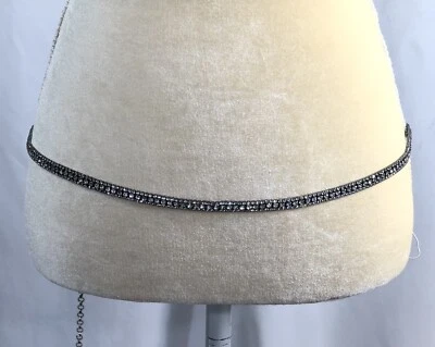 Cinturón de cadena de diamantes de imitación de metal delgado - ajustable 38 a 48 pulgadas Foto 1 de 4
