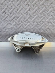 Pinza de freno lado derecho del pasajero delantero Infiniti Q70 Q70L 2015-19 OEM - Imagen 1 de 5