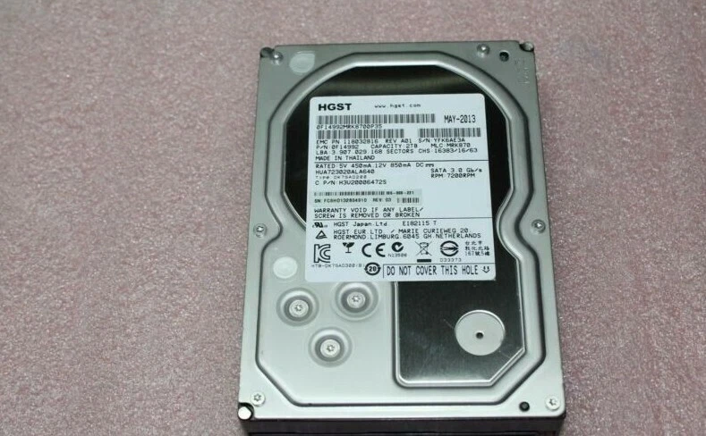 EMC 118032816 2TB 7.2k SATA 3.5'' HARD DRIVE HUA723020ALA640 - Image 1 of 1
