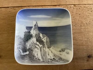 Vintage Royal Copenhagen quadratisches Schmuckstück/Anstecknadel Schale von Modens Klint Sommersp #3424 - Bild 1 von 2