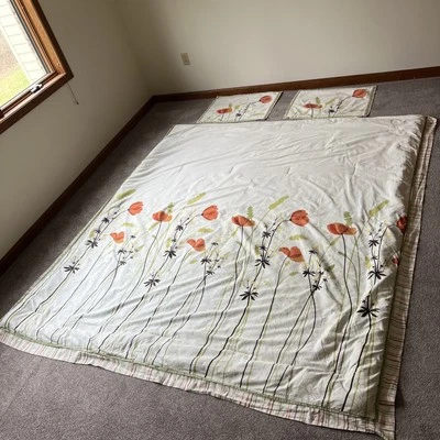 Springmaid Poppy Flower Full comforter set Pre owned - Image 1 of 4