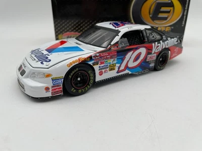 Action Elite Johnny Benson #10 Valvoline 2002 Grand Prix 1:24 Scale #482 of 600 - Image 1 of 4