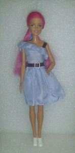 Barbie con pelo rosa multicolor ~*~desnuda pero vestida y zapatos - Imagen 1 de 9