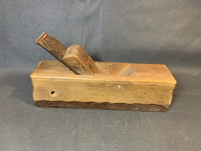 Ancien rabot de menuisier en bois en bon état fonctionnel ébeniste - Photo 1/4