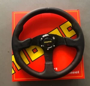 VOLANTE MOMO CORSE TUNING SPORTIVO UNIVERSALE DRIFTING RALLY 5 COLORAZIONI 350mm - Picture 1 of 5