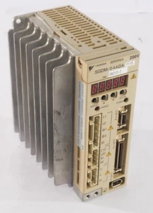 Yaskawa Servopack SGDM-04ADA-Y115 200V AC Driver - Picture 1 of 7