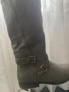 RAMPAGE Grey Smooth Wide Calf Knee High Boots Worn Once Size 8w - Picture 1 of 10