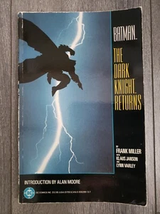 Batman: The Dark Knight Returns TPB Soft Cover 1986 - Picture 1 of 2