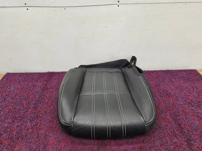 CHRYSLER 300 S 11-23 AWD OEM PASAJERO DELANTERO CUERO CUBIERTA DE ASIENTO INFERIOR Foto 1 de 4