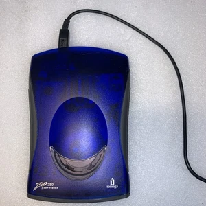 Iomega ZIP 250MB External USB Drive. For 100 250 disks PC & Mac Z250usbpcmbp - Picture 1 of 3
