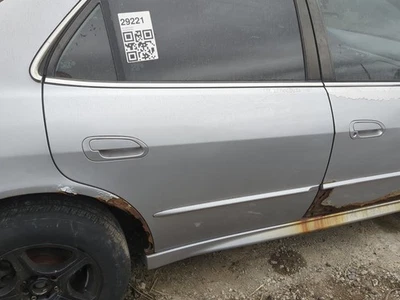 1998-2002 Honda Accord Passenger Rear Door Oem WXF59 - Image 1 of 4