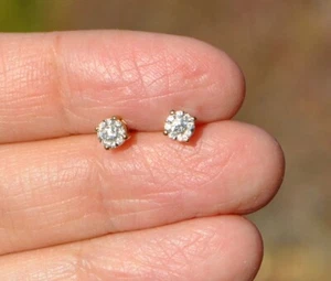 Ashi Designer 14k Solid Gold Natural Diamond Earrings - Studs Small Halo Clear - Picture 1 of 6