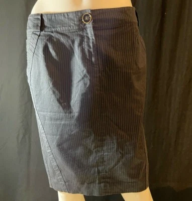 Saia Marciano Feminina Formal Preta Cinza Bolsos Listrados 6 - Imagem 1 de 4