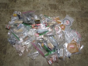 Suzuki OEM NOS motorcycle ATV new parts lot - Foto 1 di 5