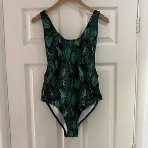 BNWT Missguided Green Leaf Print Low Side Size UK 12 Swimsuit Swimming Costume - Picture 1 of 5