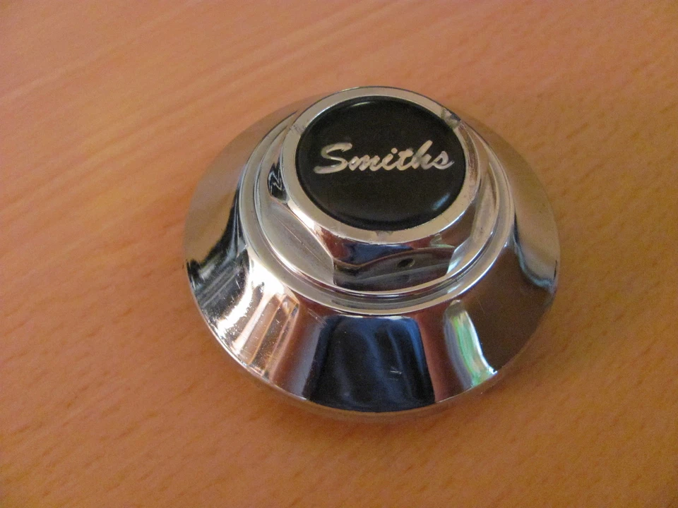 Smiths Tapa Central, 2 7/16" Diámetro en Clips, (P9831) Foto 1 de 1