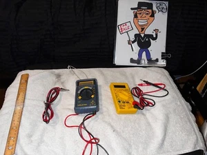 WAVETEK Model DM7 Digital Multimeter & CEN-TECH TYPE ESTATE SALE CHEEP GO LOOK👀 - Picture 1 of 6