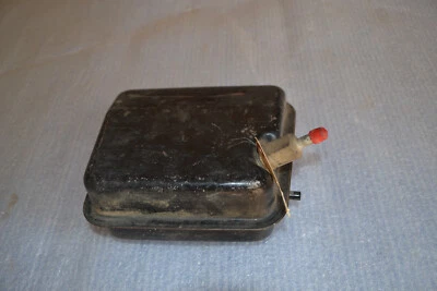 Thunderbird 1958 depósito de vacío de freno eléctrico Foto 1 de 3