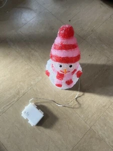 24cm Acrylic Snowman With 16 White Led Lights Battery Operated - Red - Picture 1 of 3