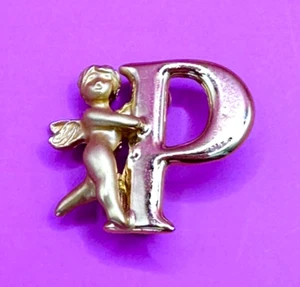Signed L Razza Letter P & Cherub Gold Tone Brooch Vintage - Picture 1 of 6