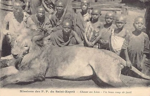 British East Africa - Lion hunters - Publ. Missions of the Fathers of the Holy-S - Picture 1 of 2