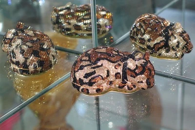 JUDITH LEIBER RESTING BENGAL CAT SWAROVSKI CRYSTAL MINAUDIERE EVENING BAG PURSE - Image 1 of 4