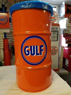 GULF OIL 1930S 1940S 1950S VINTAGE ESTILO GASOLINERA BOTE DE BASURA DE ACERO DE 16 GALONES Foto 1 de 4
