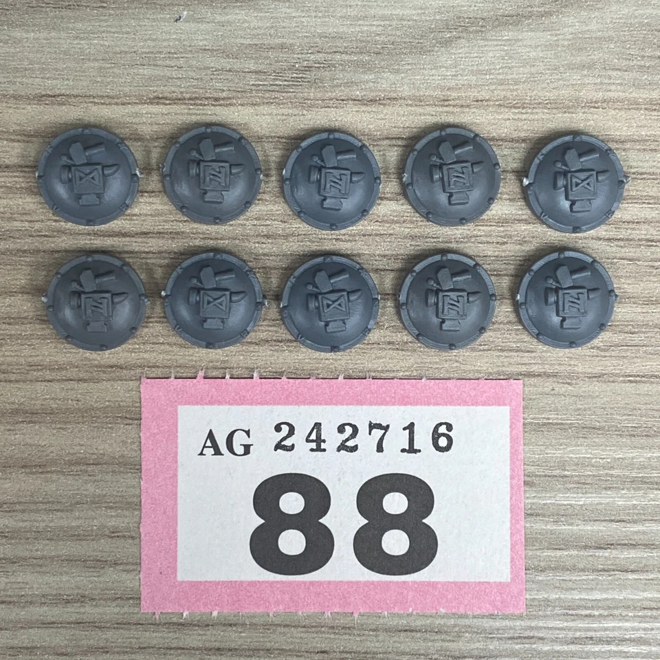 X 10 DWARF SHIELDS WARHAMMER FANTASY BATTLE AGE OF SIGMAR DWARVES THE OLD WORLD - Image 1 of 1