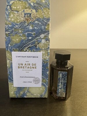 L'Artisan Un Air de Bretagne Eau de Parfum 5 ml 0,17 oz Tamaño de Viaje Nuevo en Caja Foto 1 de 4