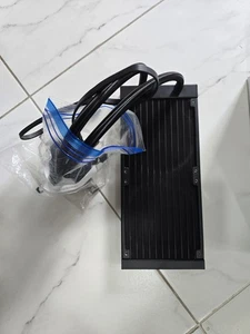 CORSAIR 240MM RADIATOR PUMP CONTROLLER 5 CORSAIR 120MM FANS COMBO - Picture 1 of 9