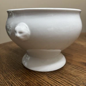 Bodum White Porcelain Soup Bowl with Lions Head Design , Made in France - Picture 1 of 10