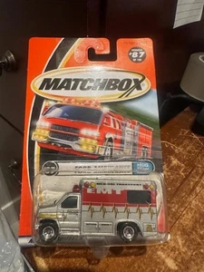 2000 Matchbox Police Patrol Ford Ambulance #87 - Bild 1 von 1
