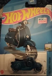 Hot Wheels Vespa 90 SS Super Sprint 1966 Factory Fresh 1:64 Diecast Toy Car 2024 - Picture 1 of 2