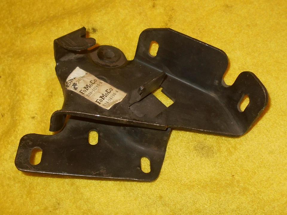 1959 Ford Custom Fairlane 500 Galaxie Ranchero Country Squire NOS RH HOOD HINGE - Image 1 of 3
