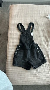 Old Navy Women’s Jean Short Overall’s Size Small - Picture 1 of 3