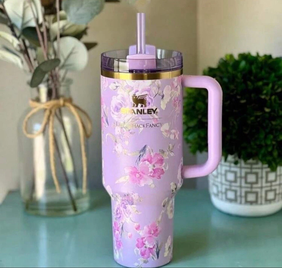 VASO STANLEY X LOVESHACKFANCY “LAVANDA” ESTAMPADO FLORAL 40 oz TOTALMENTE NUEVO Foto 1 de 2