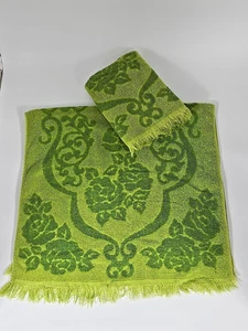 2 Vintage Cannon? Bath Towels Avocado Green 70s Floral Fringed MCM Retro 38"x22" - Picture 1 of 4